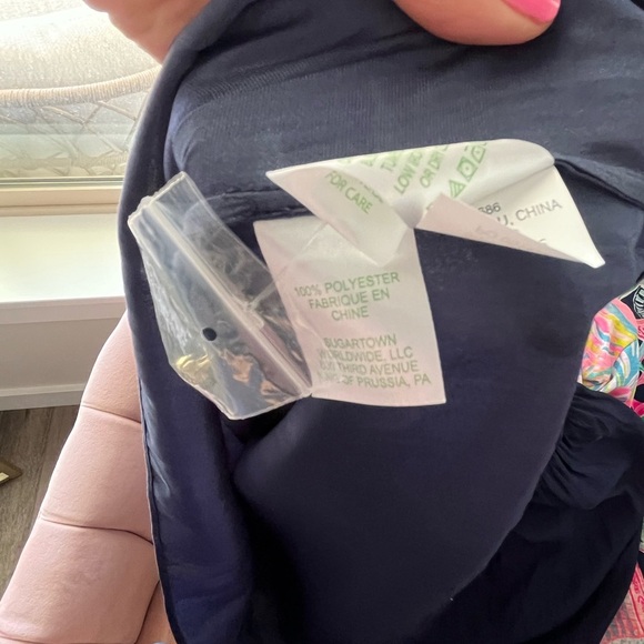 Lilly Pulitzer NWT Maisel Long Balloon Sleeve Top w Gold Buttons, Navy, M - Picture 8 of 8